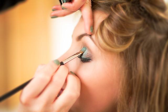 Make-up do školy: Rady pro nenápadný look