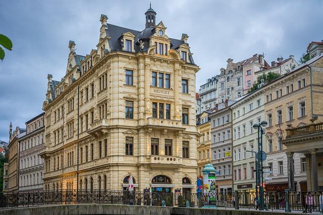 Keramická škola Karlovy Vary:‍ Historie a tradice v uměleckém zdokonalení