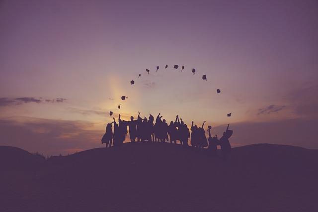 Podpora studentů: Jaká je dostupnost poradenství a dalších služeb